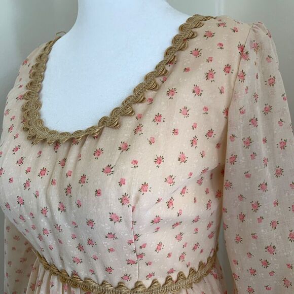 Vtg Floral Maxi Dress Ivory XS Long Sleeve Tiered Prairie Peasant Cottage 70s - Picture 3 of 16